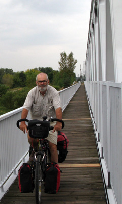 houtenfietspadbrugoverelbe