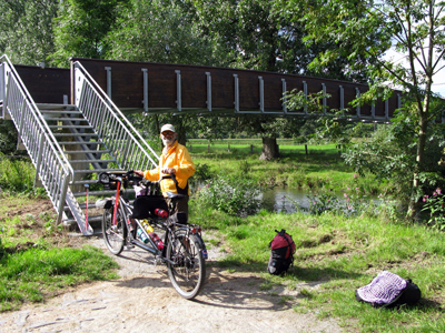 Onhandige brug over de Diemel