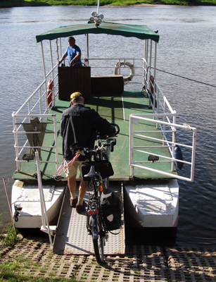 064pontjeoverdeelbe